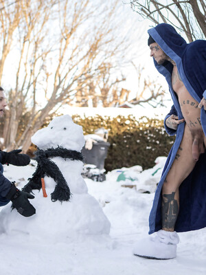 Gay snowman Bo Sinn fucking twink Benjamin Blue in the ass from behind